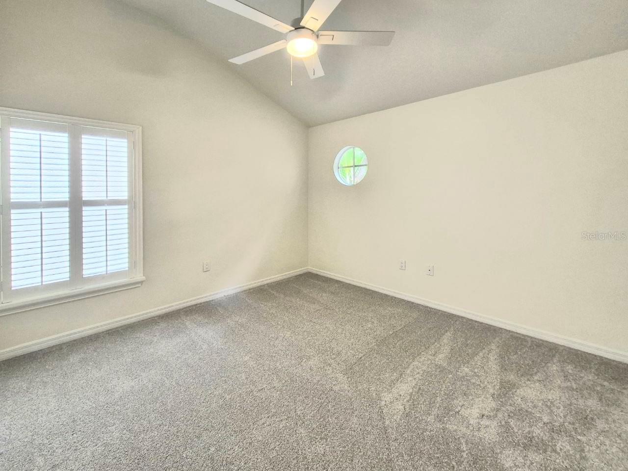 2214 GREEN OAKS LN, TAMPA, FL, 33612