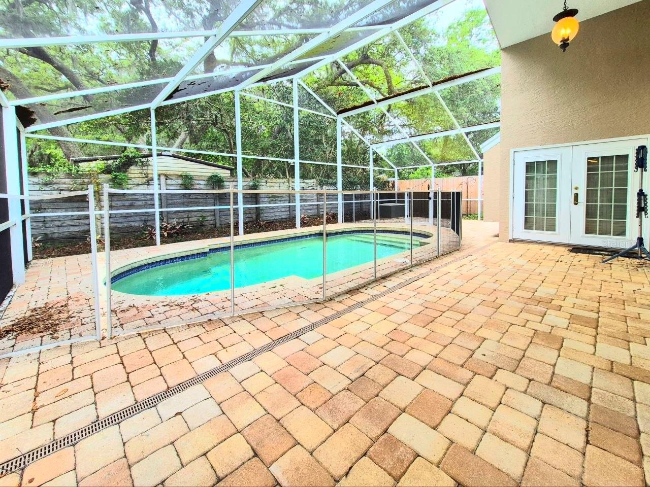 2214 GREEN OAKS LN, TAMPA, FL, 33612