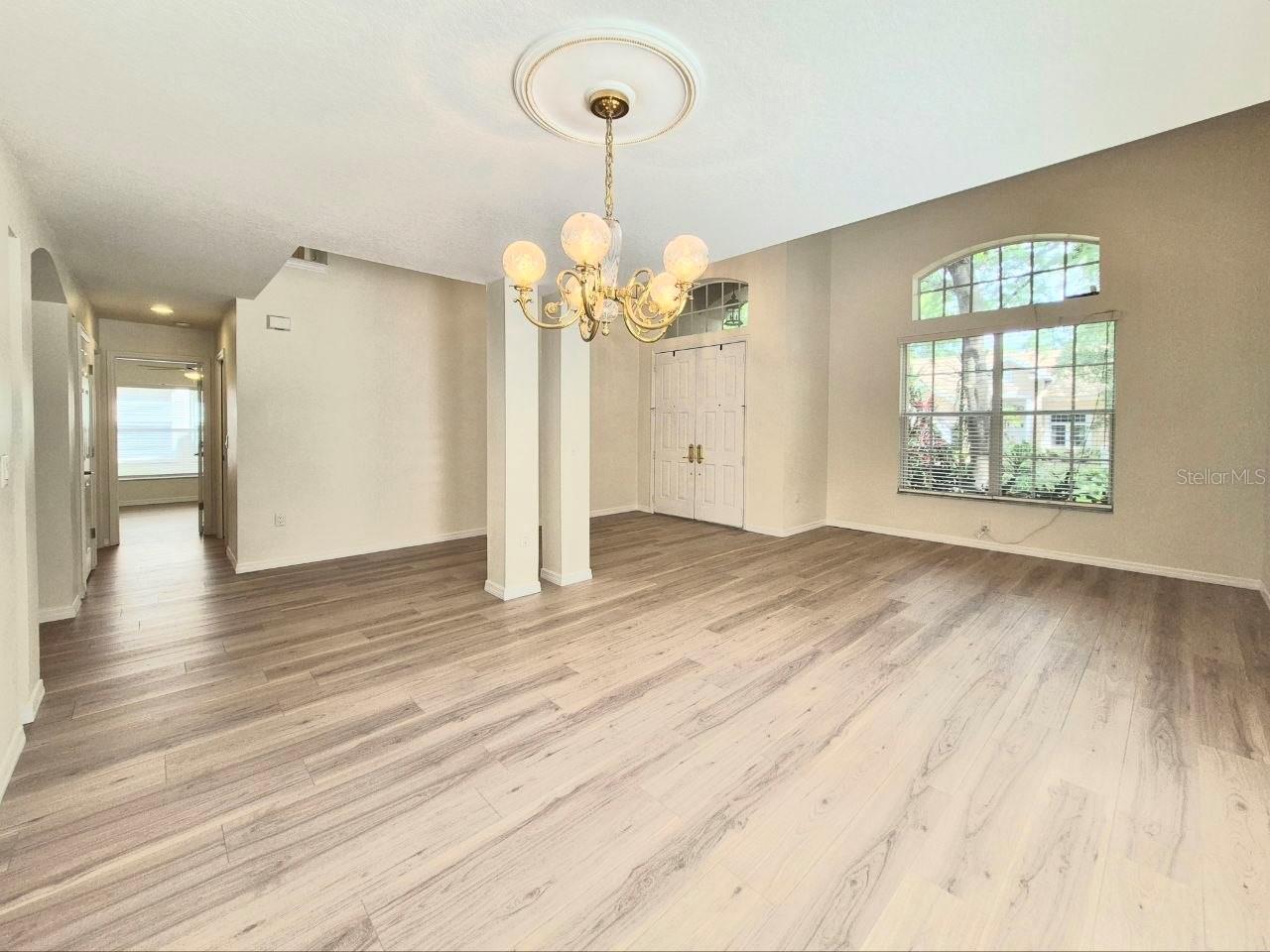 2214 GREEN OAKS LN, TAMPA, FL, 33612