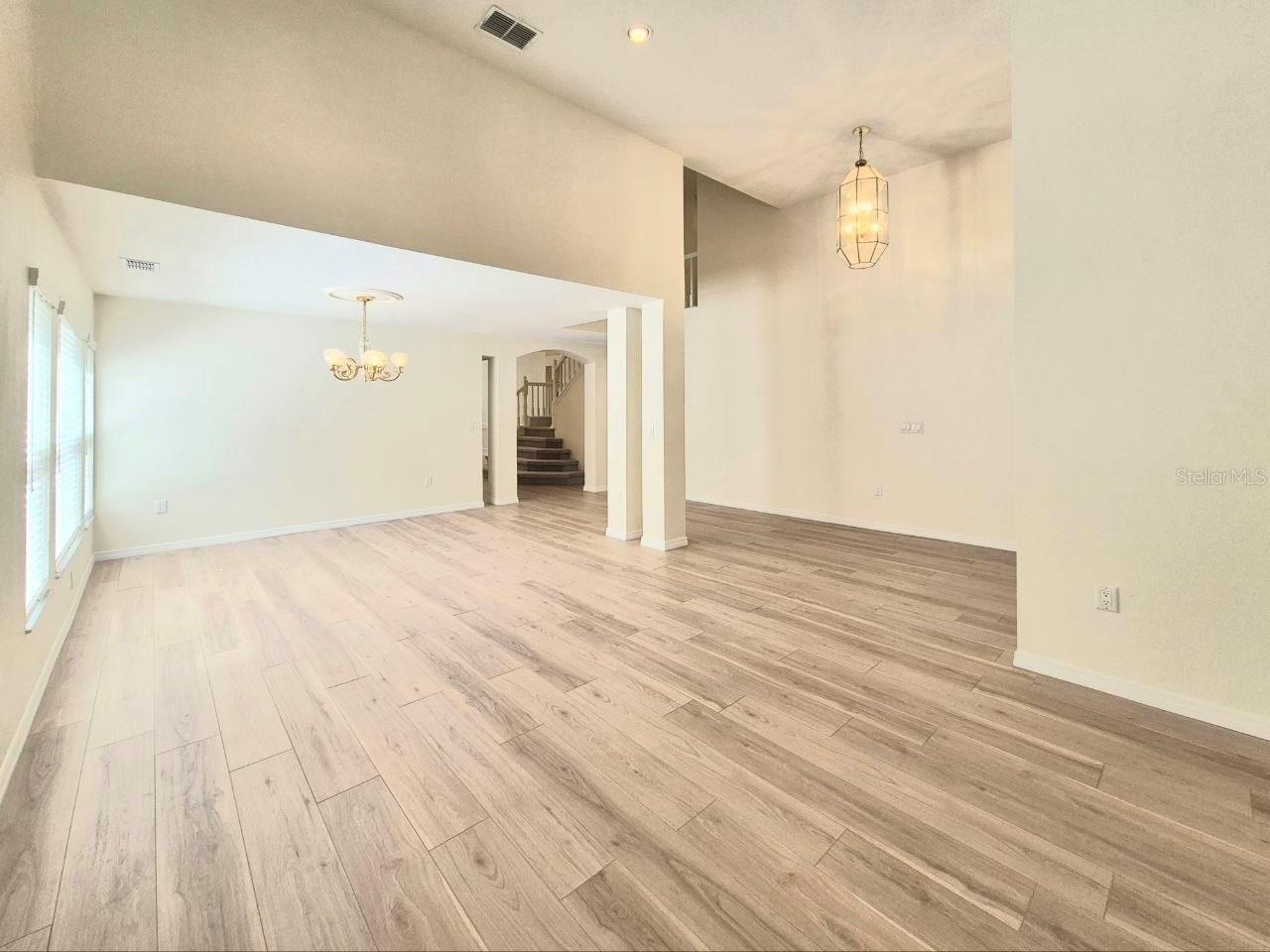 2214 GREEN OAKS LN, TAMPA, FL, 33612