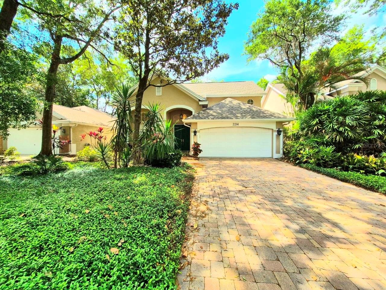 2214 GREEN OAKS LN, TAMPA, FL, 33612