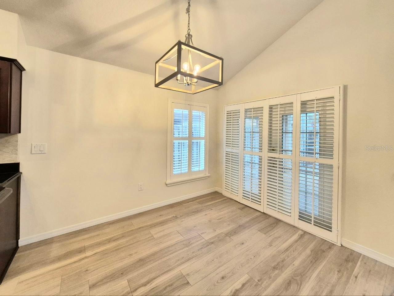 2214 GREEN OAKS LN, TAMPA, FL, 33612