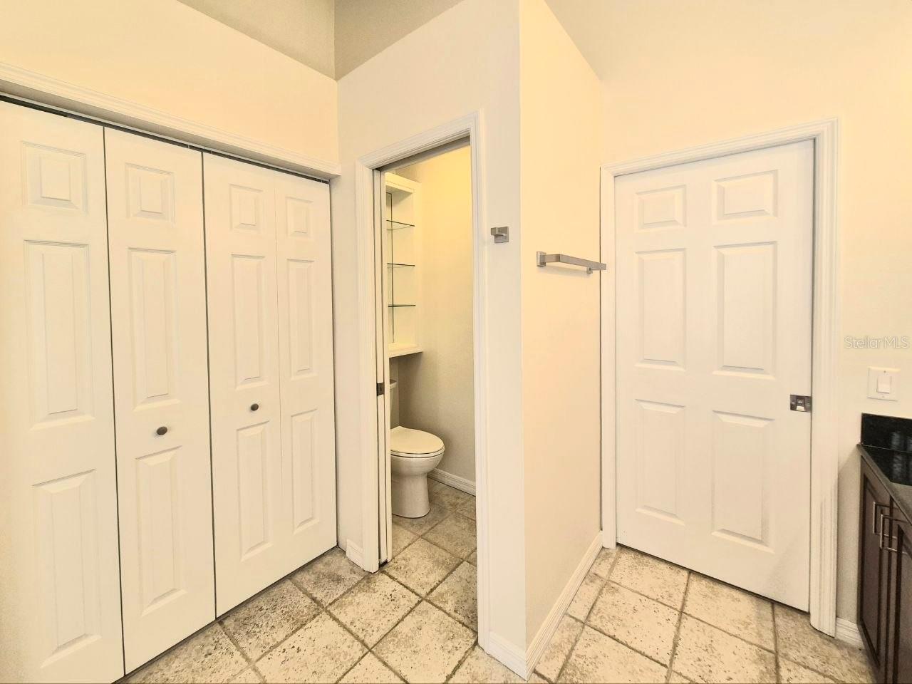 2214 GREEN OAKS LN, TAMPA, FL, 33612