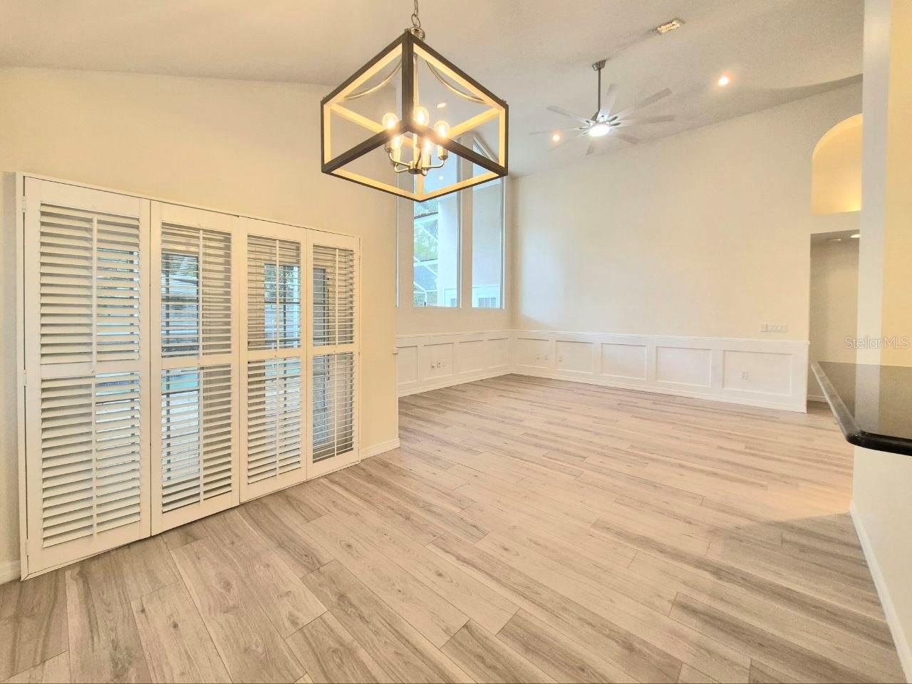 2214 GREEN OAKS LN, TAMPA, FL, 33612