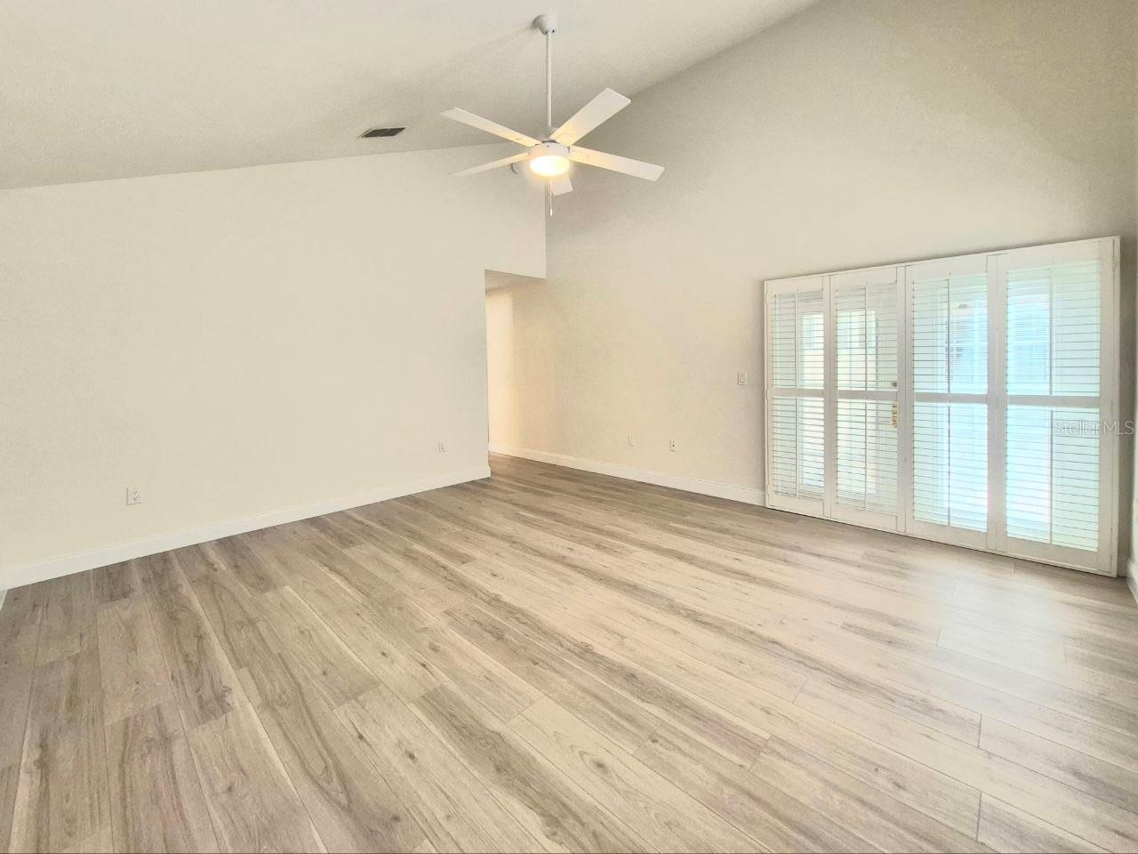 2214 GREEN OAKS LN, TAMPA, FL, 33612