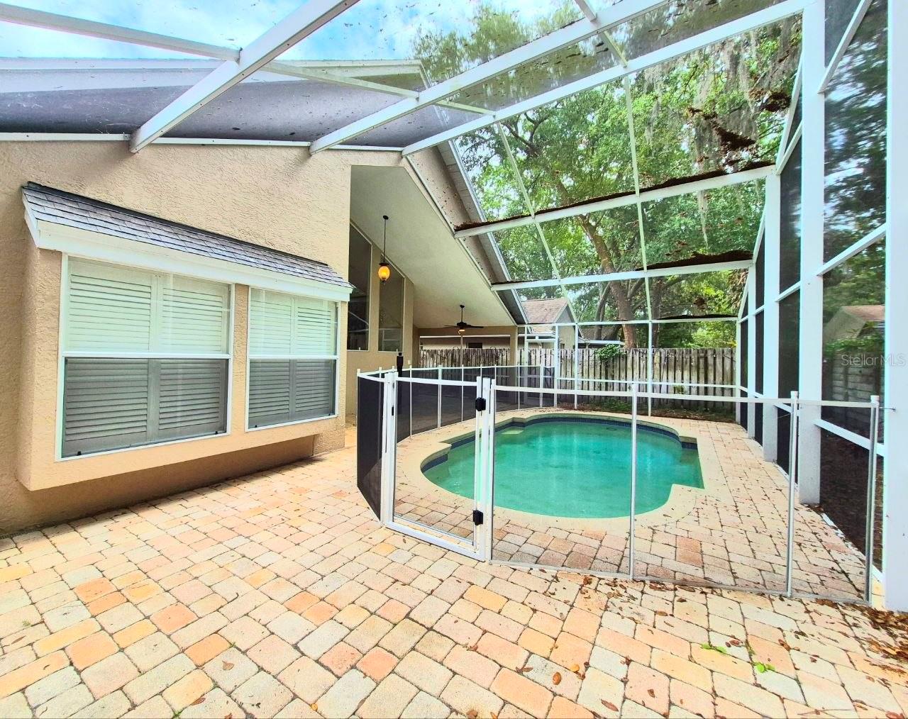 2214 GREEN OAKS LN, TAMPA, FL, 33612