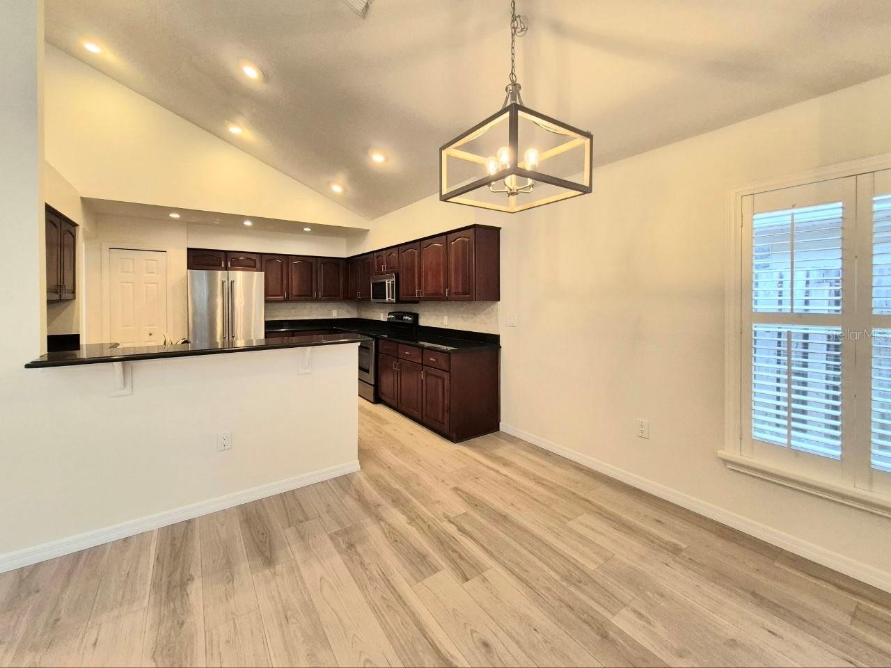 2214 GREEN OAKS LN, TAMPA, FL, 33612