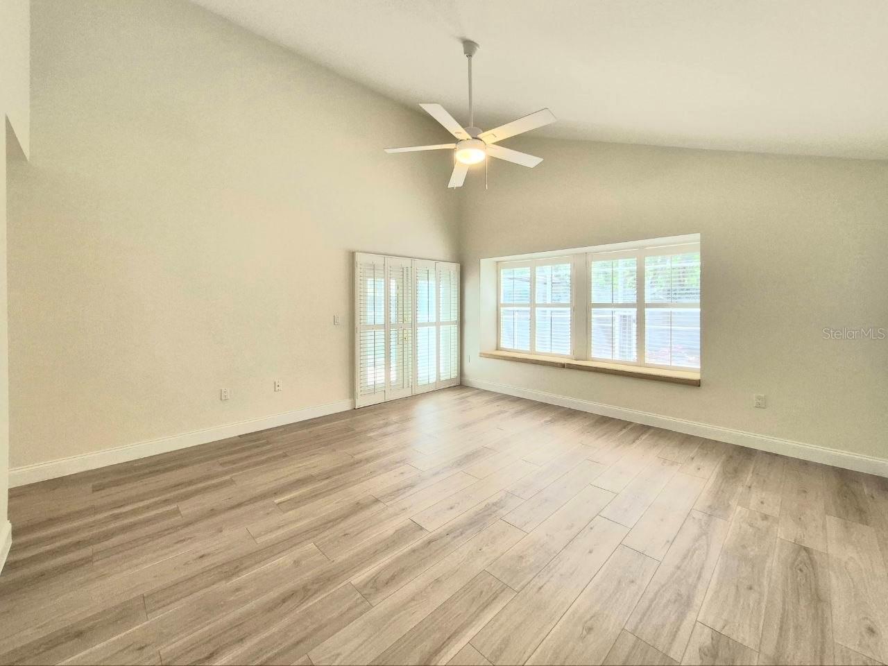 2214 GREEN OAKS LN, TAMPA, FL, 33612