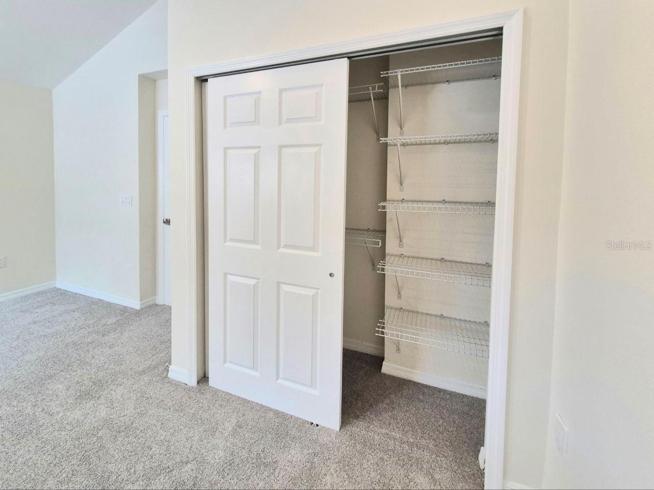 2214 GREEN OAKS LN, TAMPA, FL, 33612