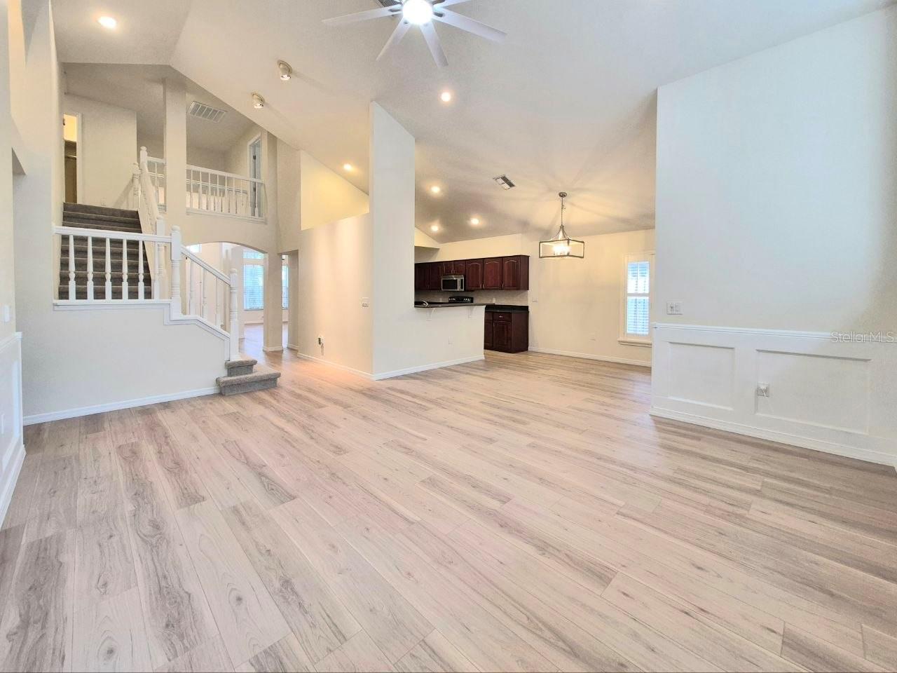 2214 GREEN OAKS LN, TAMPA, FL, 33612