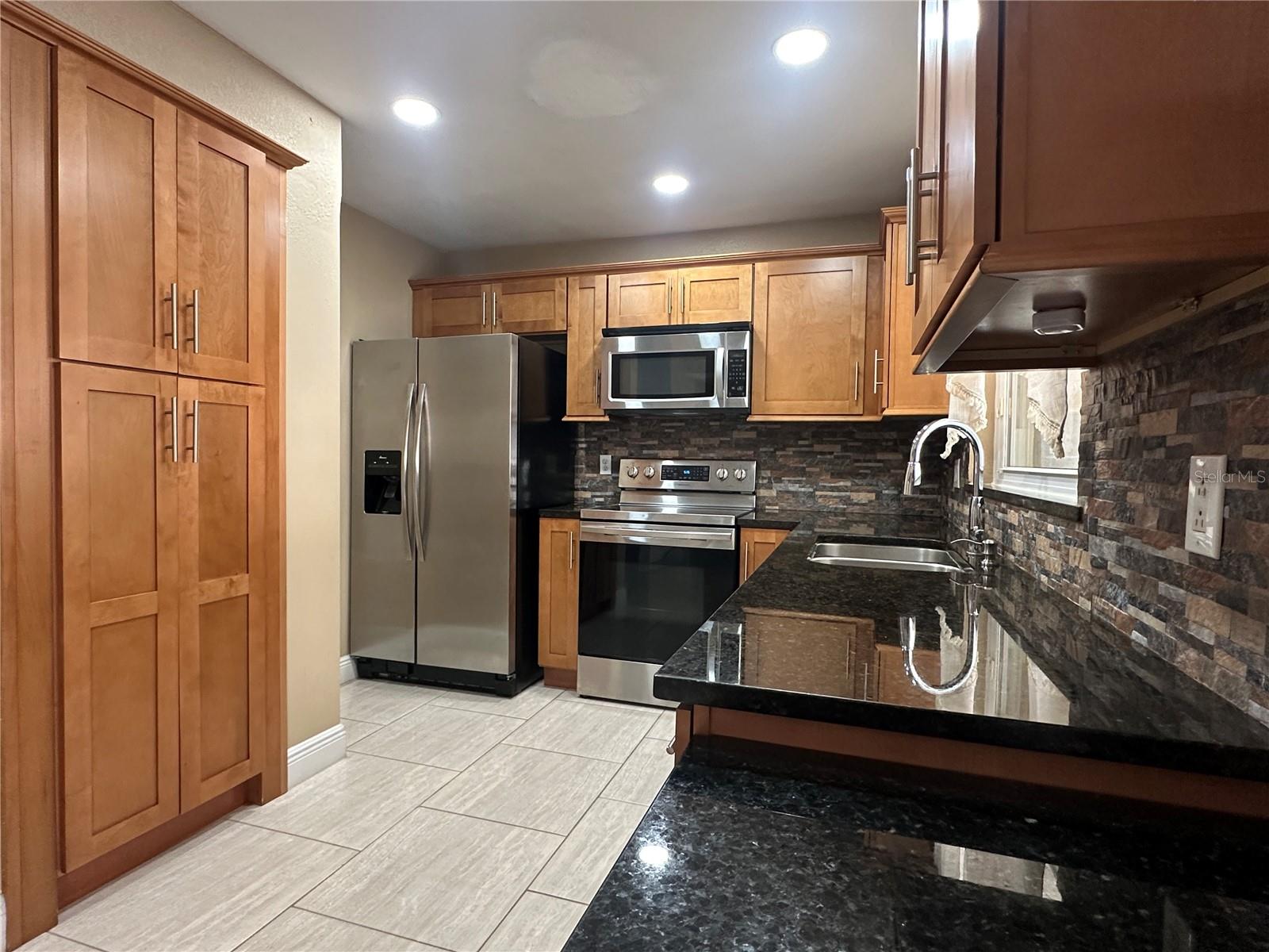 852 ROYALTON RD, ORLANDO, FL, 32825