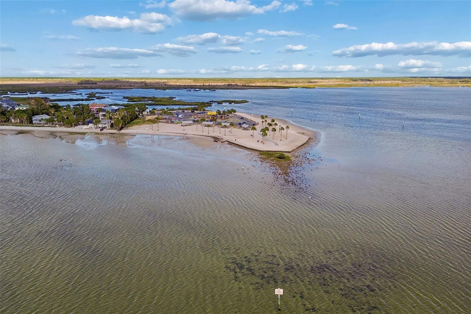 10501 PINE ISLAND DR, WEEKI WACHEE, FL, 34607