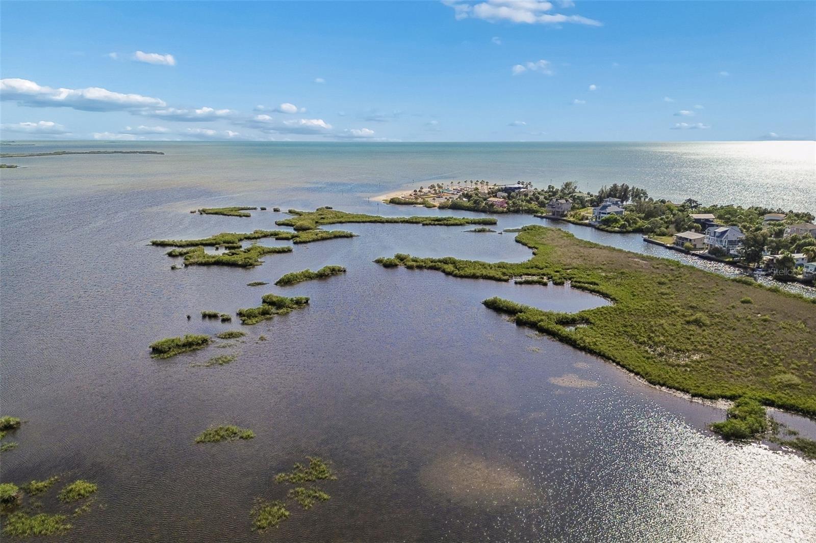 10501 PINE ISLAND DR, WEEKI WACHEE, FL, 34607