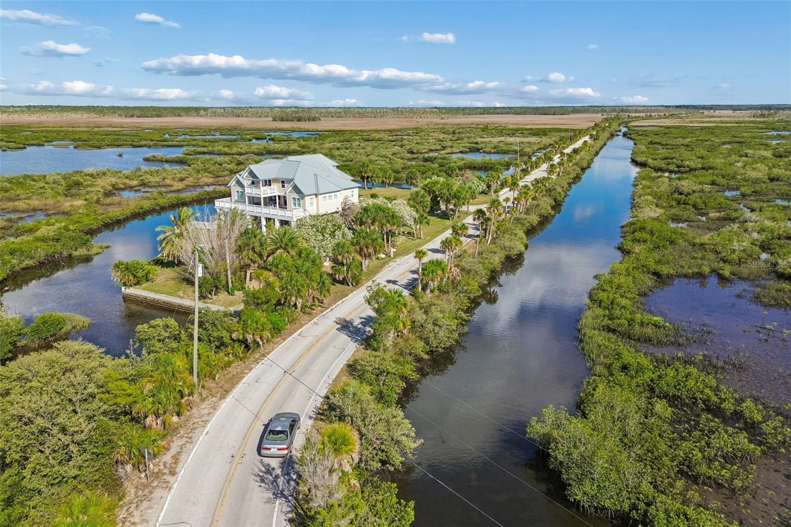 10501 PINE ISLAND DR, WEEKI WACHEE, FL, 34607