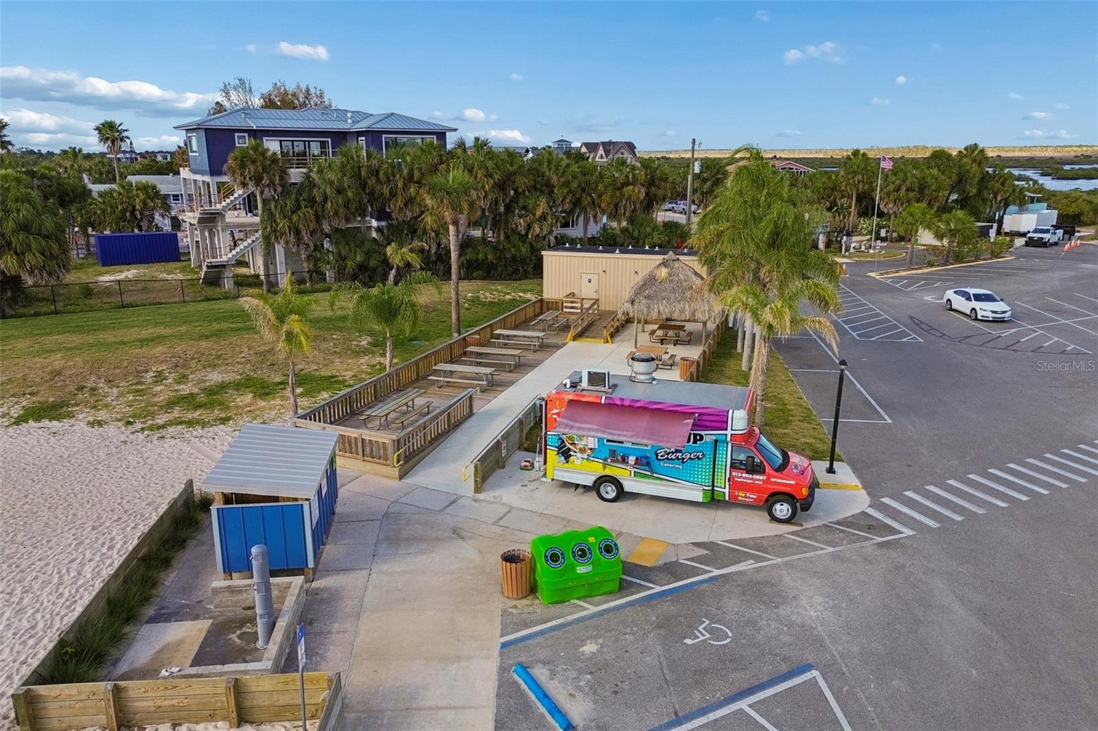 10501 PINE ISLAND DR, WEEKI WACHEE, FL, 34607