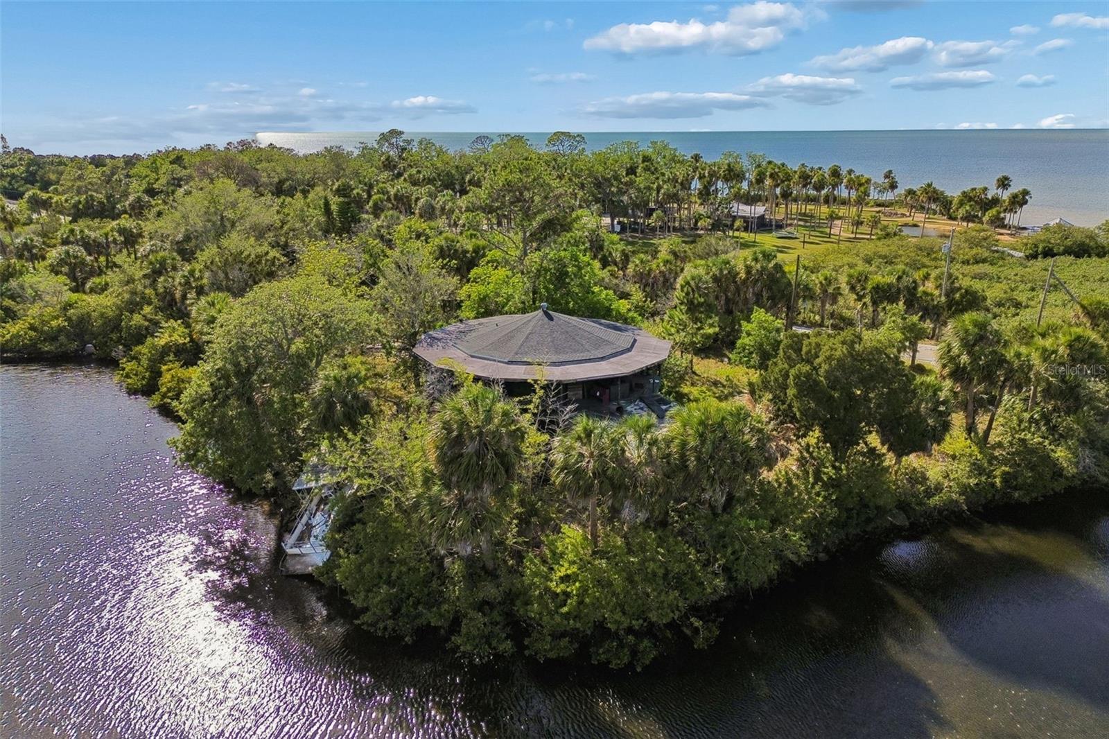 10501 PINE ISLAND DR, WEEKI WACHEE, FL, 34607