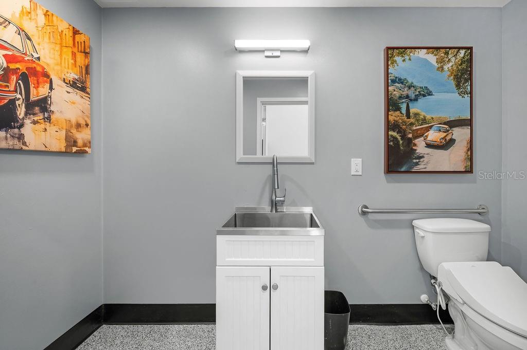 5431 COMMUNICATIONS PKWY #28, LAKEWOOD RANCH, FL, 34240