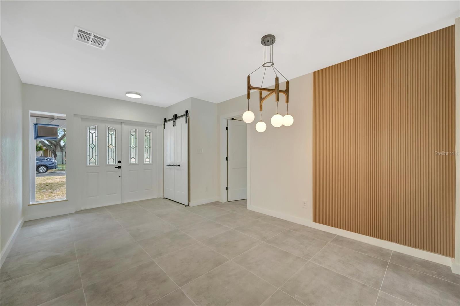 647 74TH AVE N, ST PETERSBURG, FL, 33702