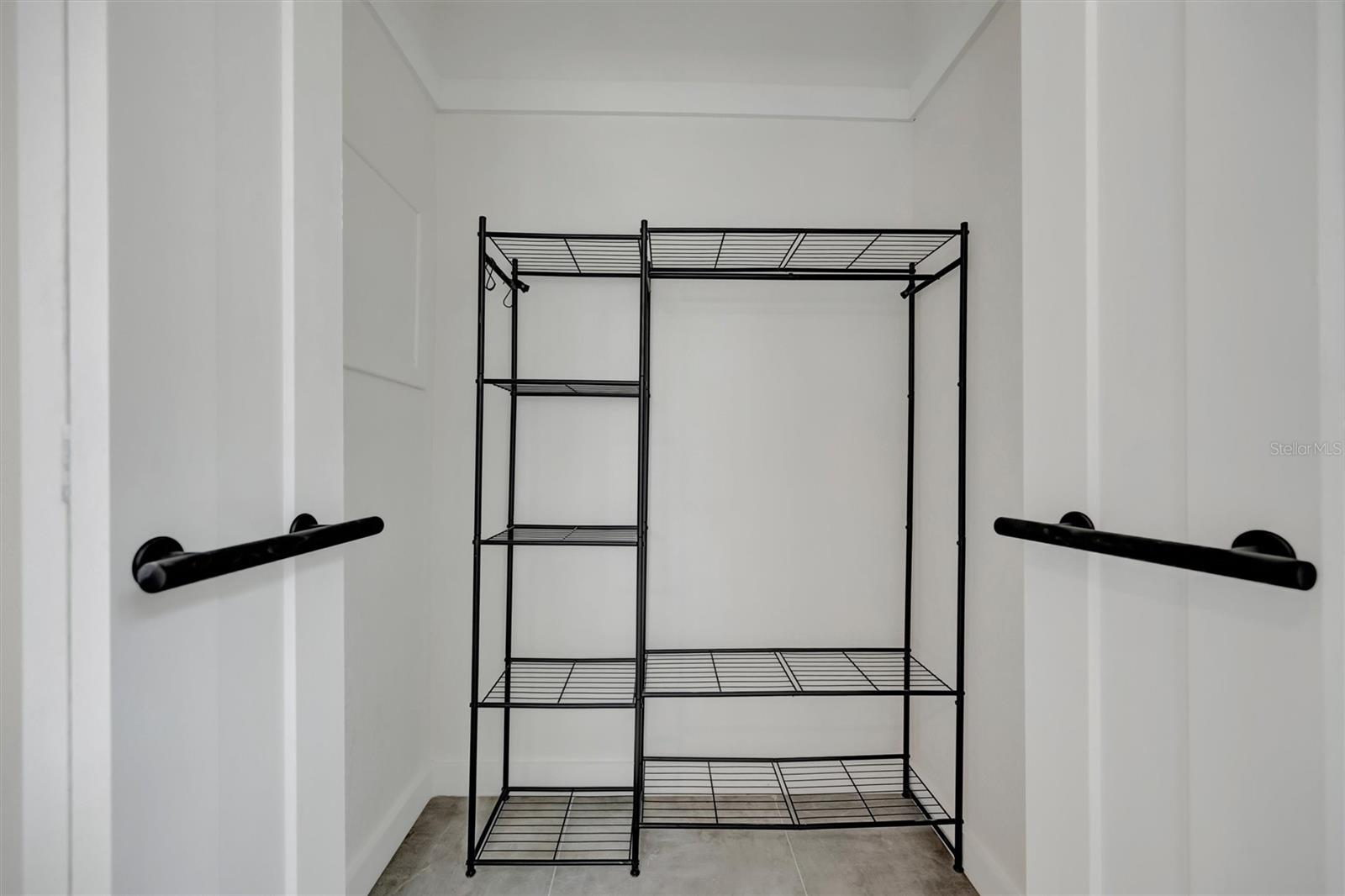 647 74TH AVE N, ST PETERSBURG, FL, 33702