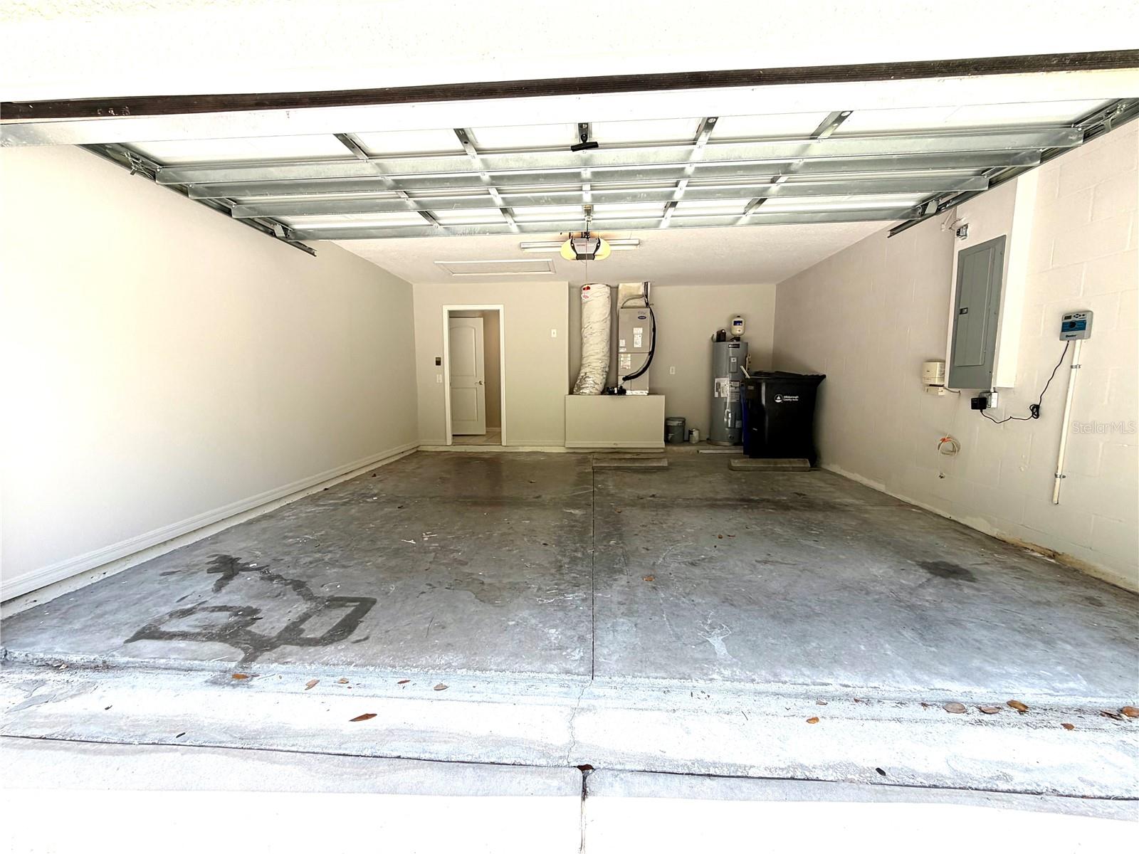 10450 LUCAYA DR, TAMPA, FL, 33647