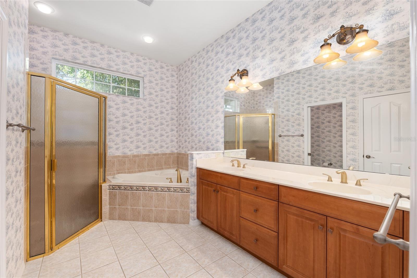 8476 SW 10TH RD, GAINESVILLE, FL, 32607