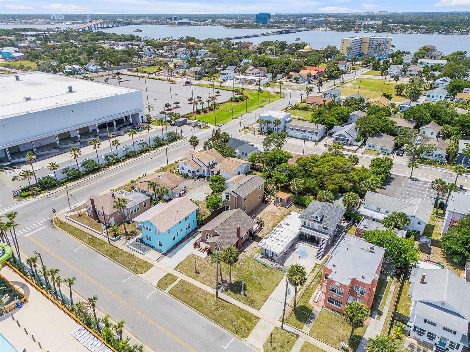 205 N WILD OLIVE AVE, DAYTONA BEACH, FL, 32118