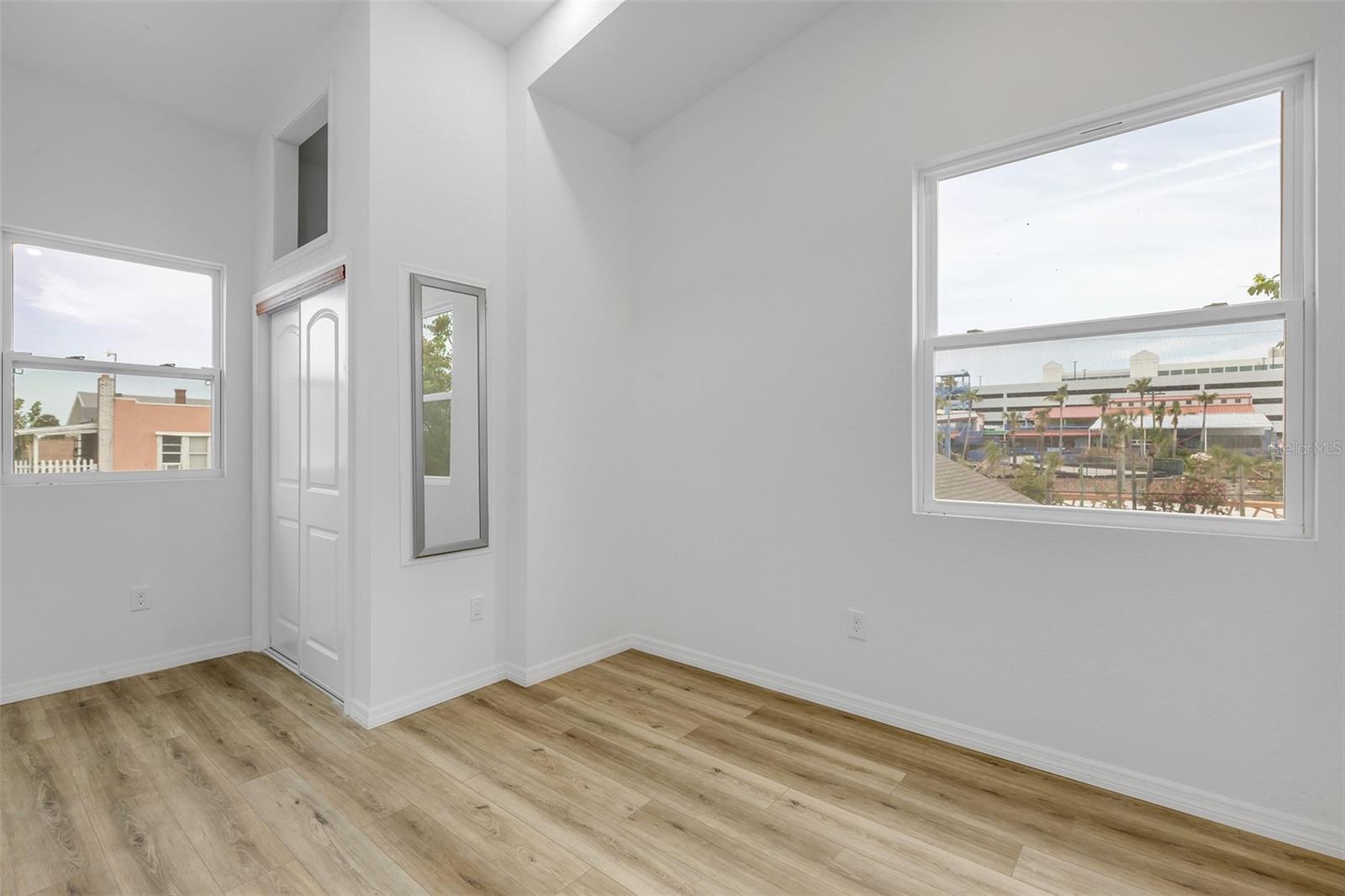 205 N WILD OLIVE AVE, DAYTONA BEACH, FL, 32118