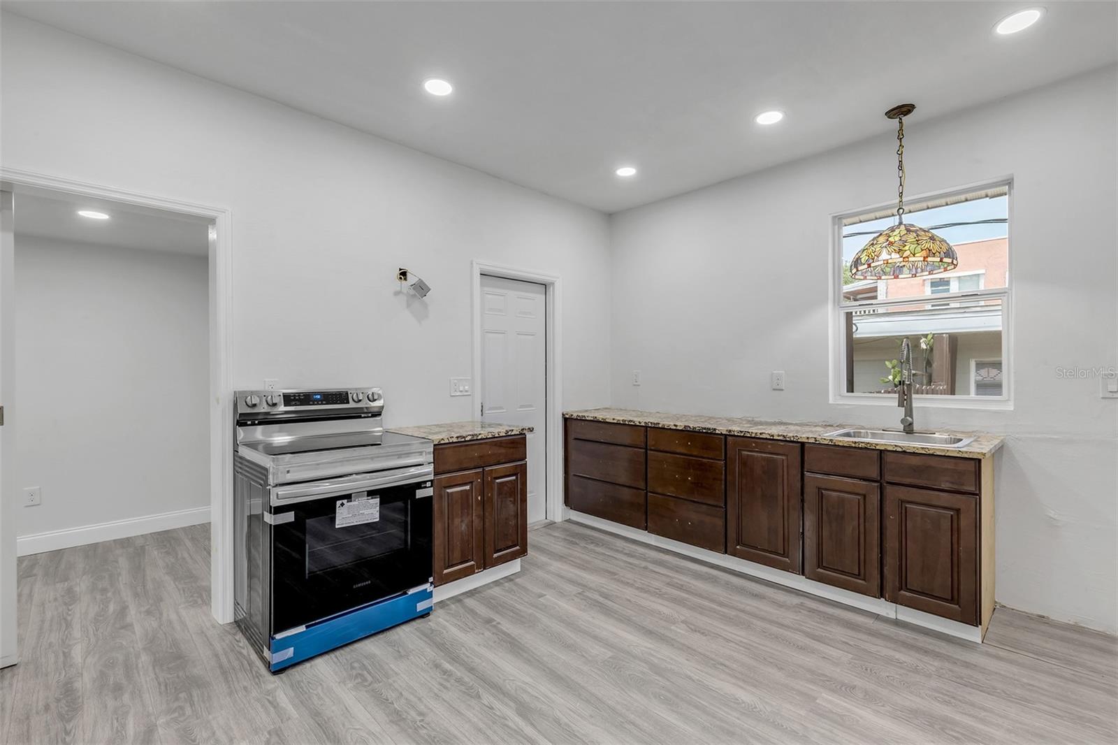 205 N WILD OLIVE AVE, DAYTONA BEACH, FL, 32118