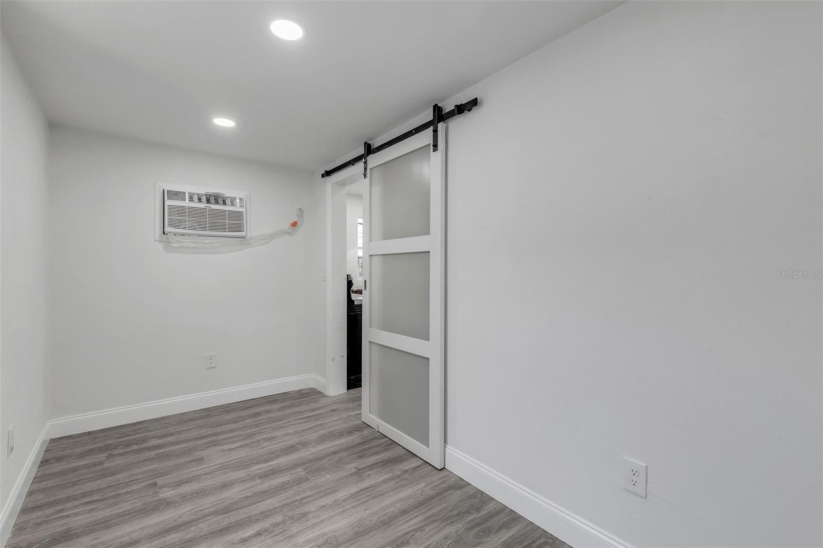 205 N WILD OLIVE AVE, DAYTONA BEACH, FL, 32118