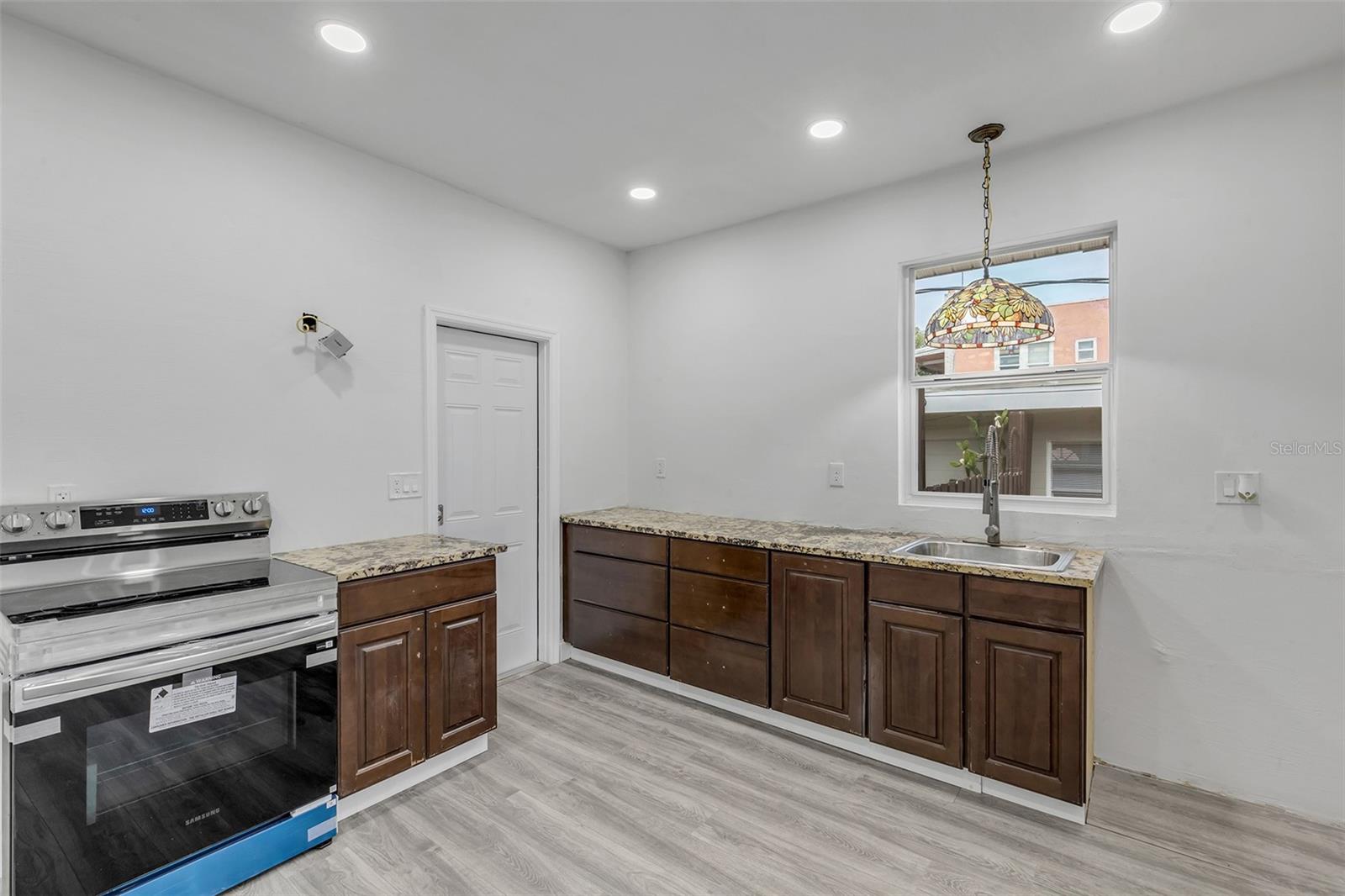 205 N WILD OLIVE AVE, DAYTONA BEACH, FL, 32118