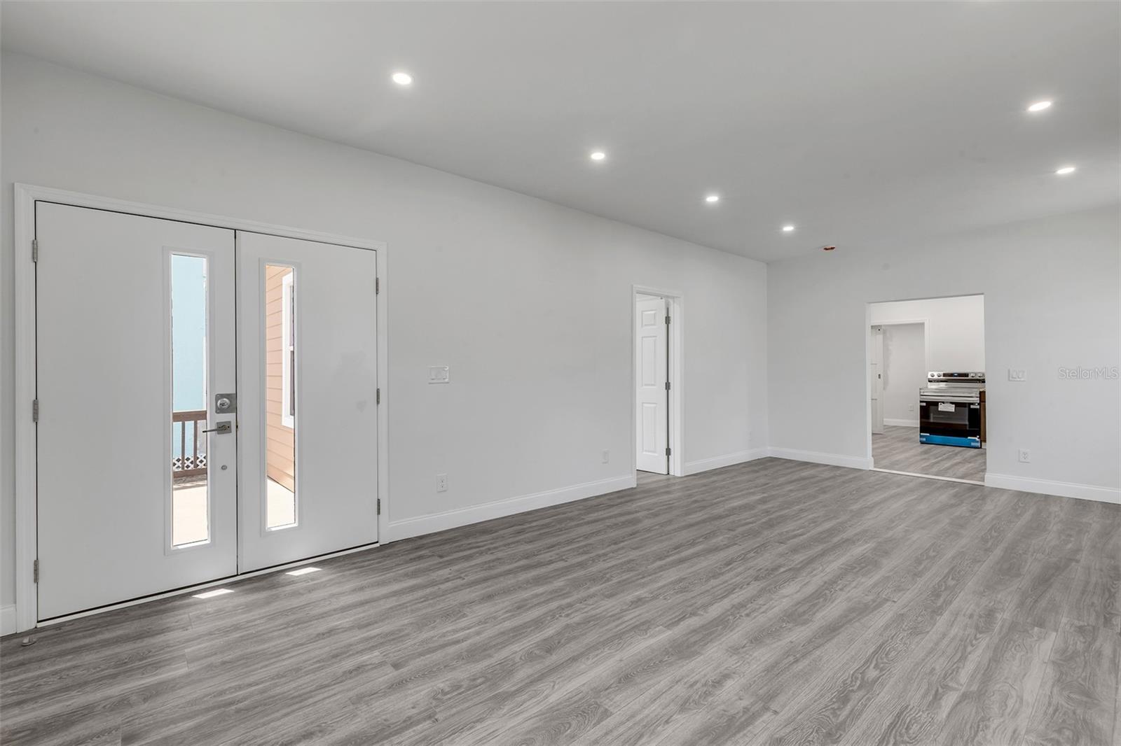 205 N WILD OLIVE AVE, DAYTONA BEACH, FL, 32118