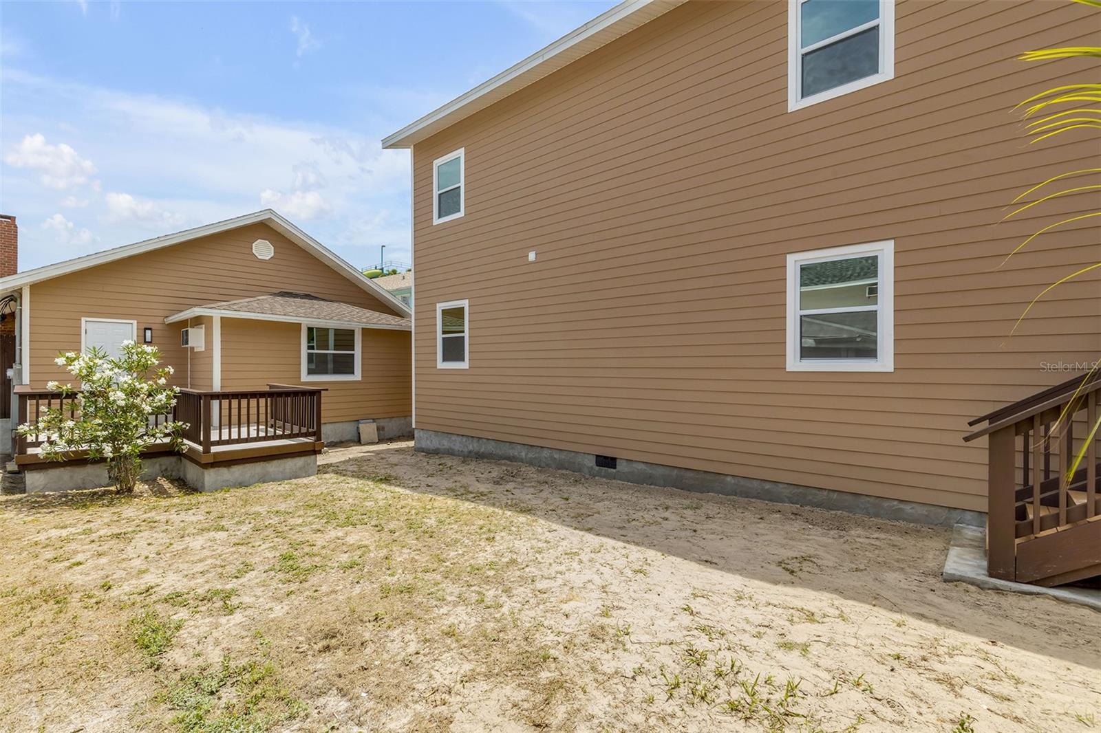 205 N WILD OLIVE AVE, DAYTONA BEACH, FL, 32118