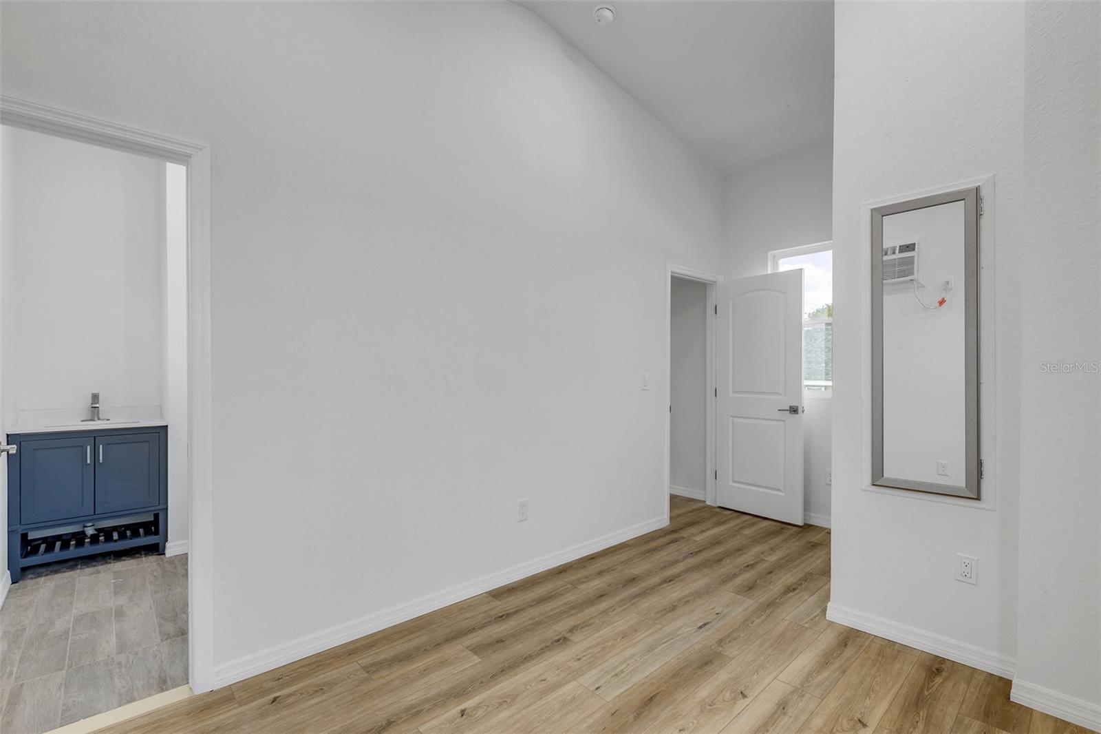 205 N WILD OLIVE AVE, DAYTONA BEACH, FL, 32118