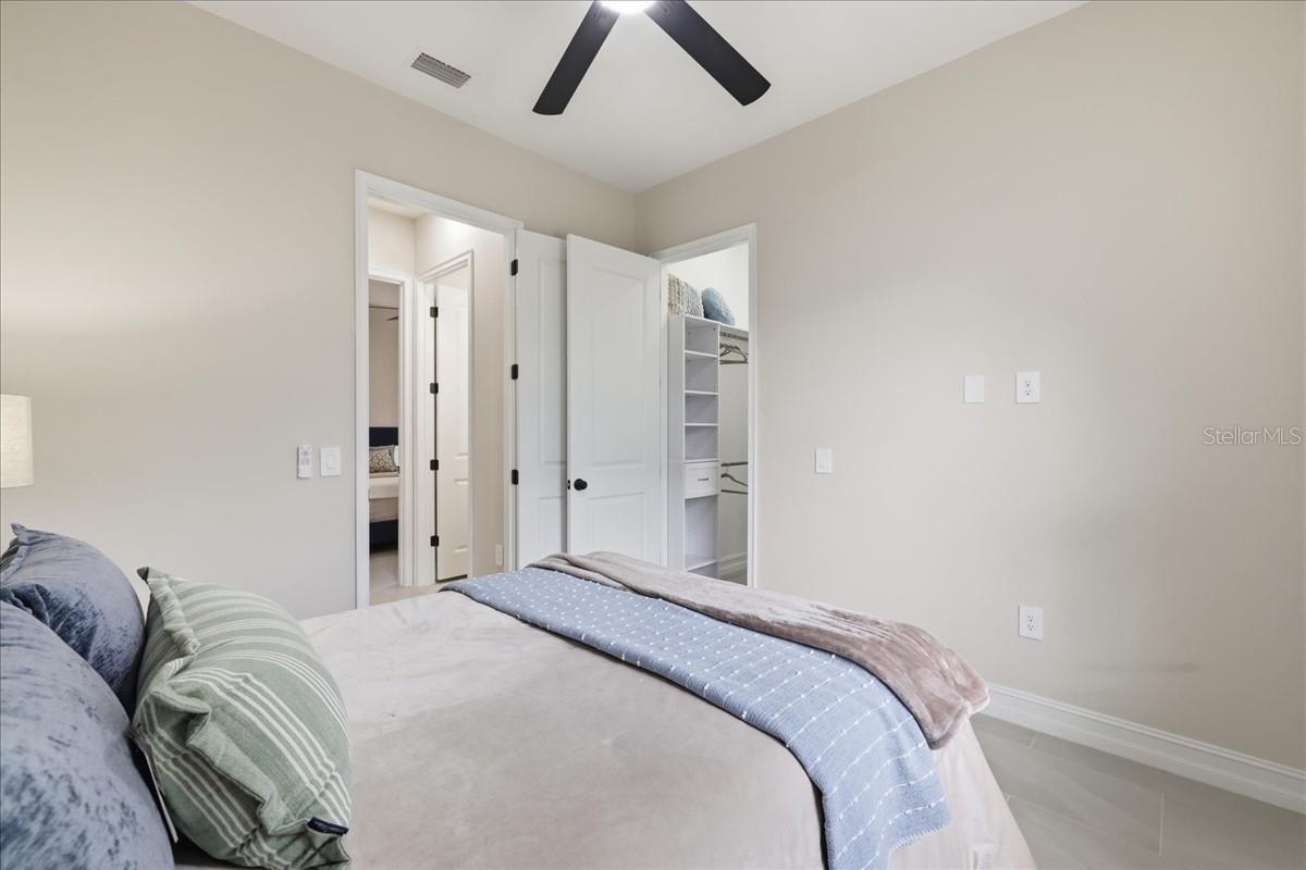 810 SENTINELA BLVD, LEHIGH ACRES, FL, 33974