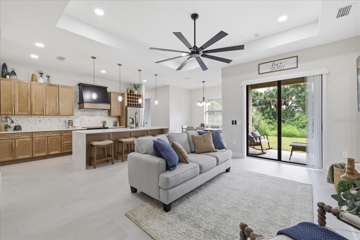 810 SENTINELA BLVD, LEHIGH ACRES, FL, 33974