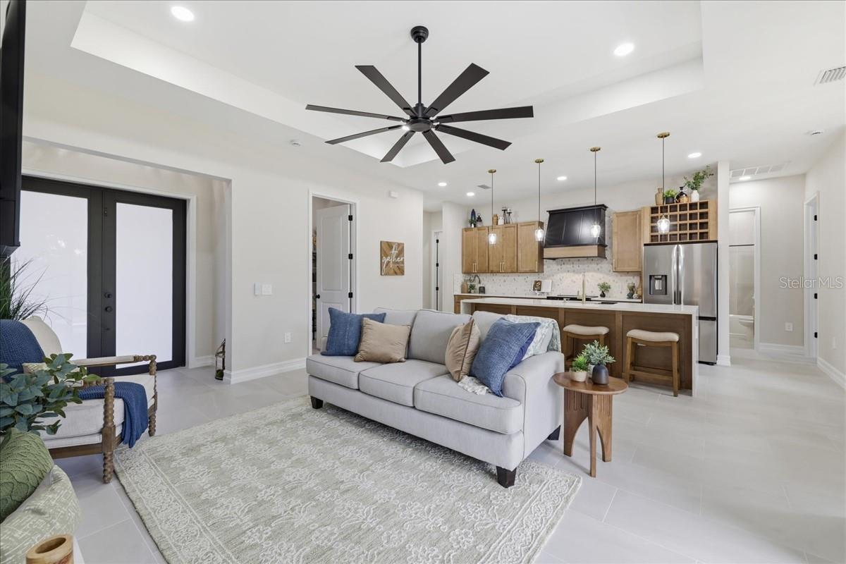 810 SENTINELA BLVD, LEHIGH ACRES, FL, 33974