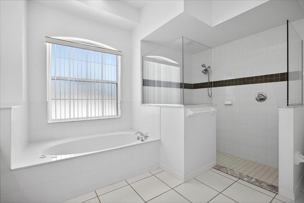 25 WESTMINSTER DR, PALM COAST, FL, 32164