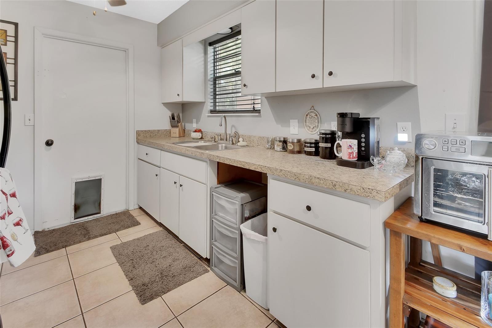 555 SANDY PINES DR, ORANGE CITY, FL, 32763
