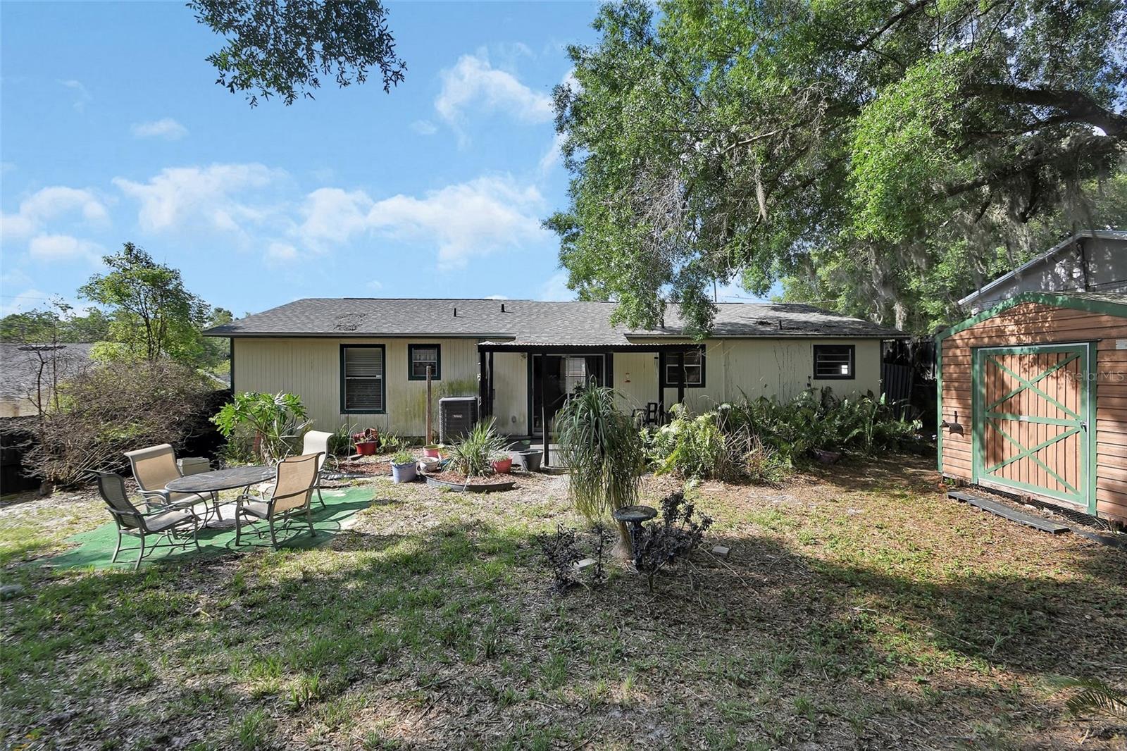 555 SANDY PINES DR, ORANGE CITY, FL, 32763