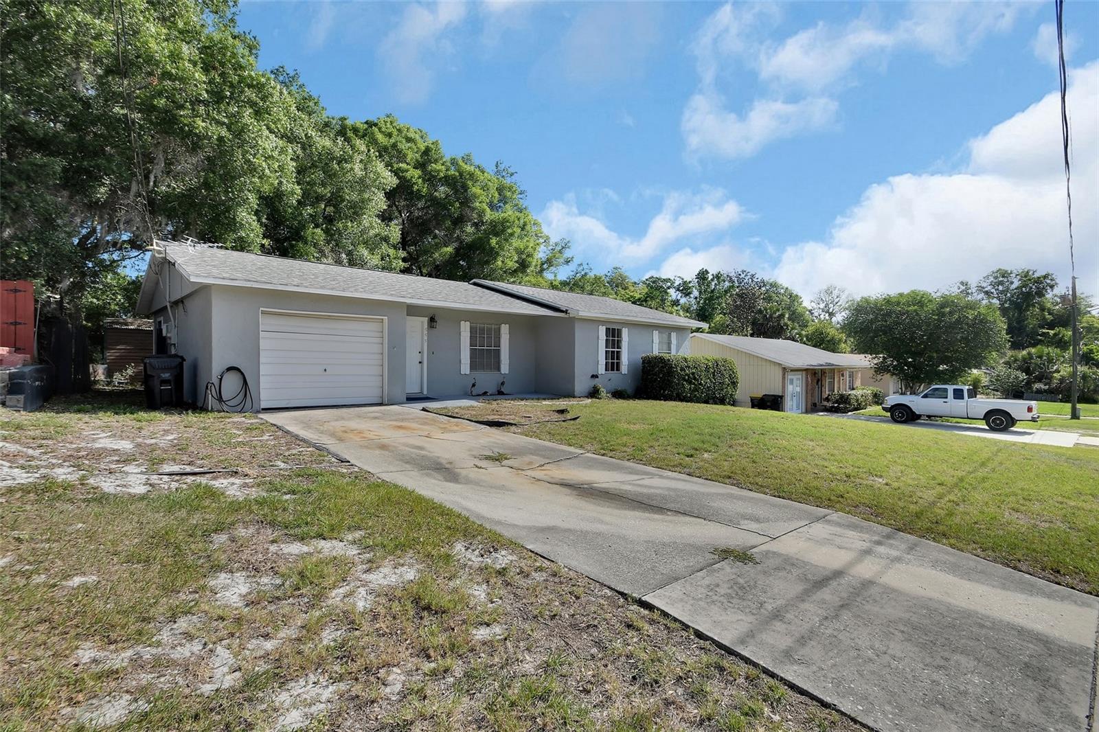 555 SANDY PINES DR, ORANGE CITY, FL, 32763