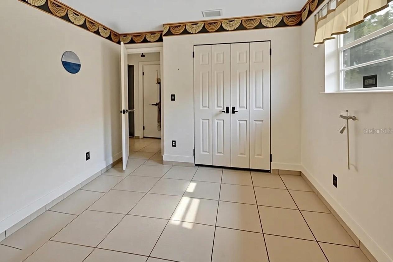 555 SANDY PINES DR, ORANGE CITY, FL, 32763