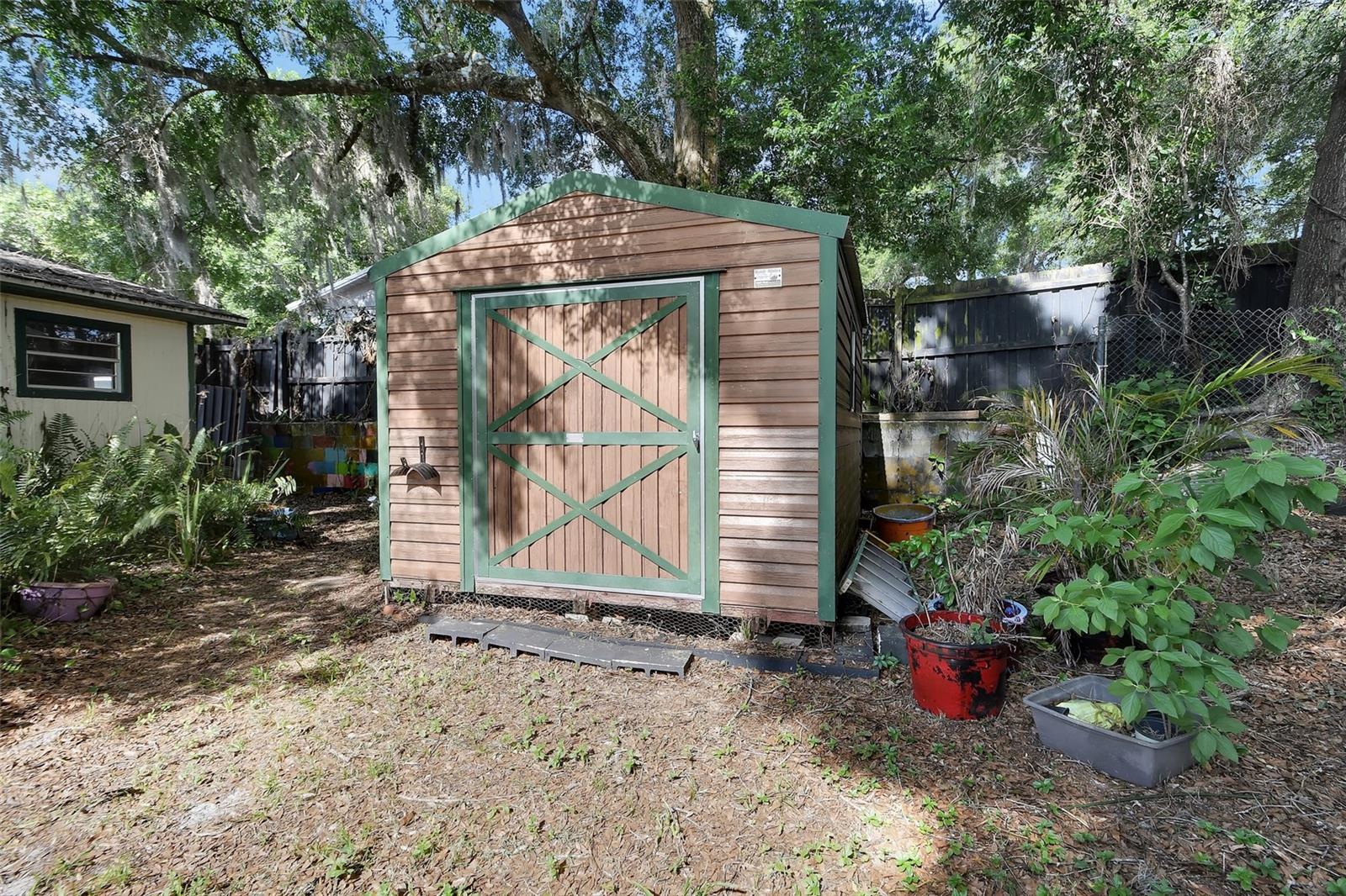 555 SANDY PINES DR, ORANGE CITY, FL, 32763