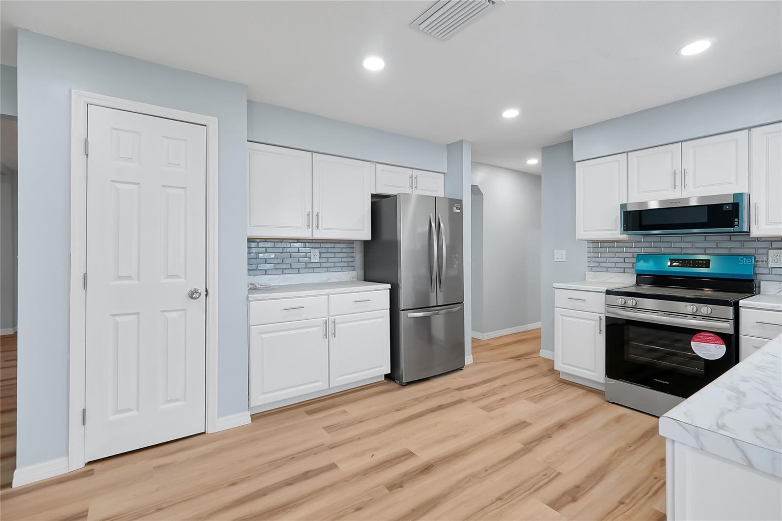 825 NW AVENUE Y AVE NW, WINTER HAVEN, FL, 33881