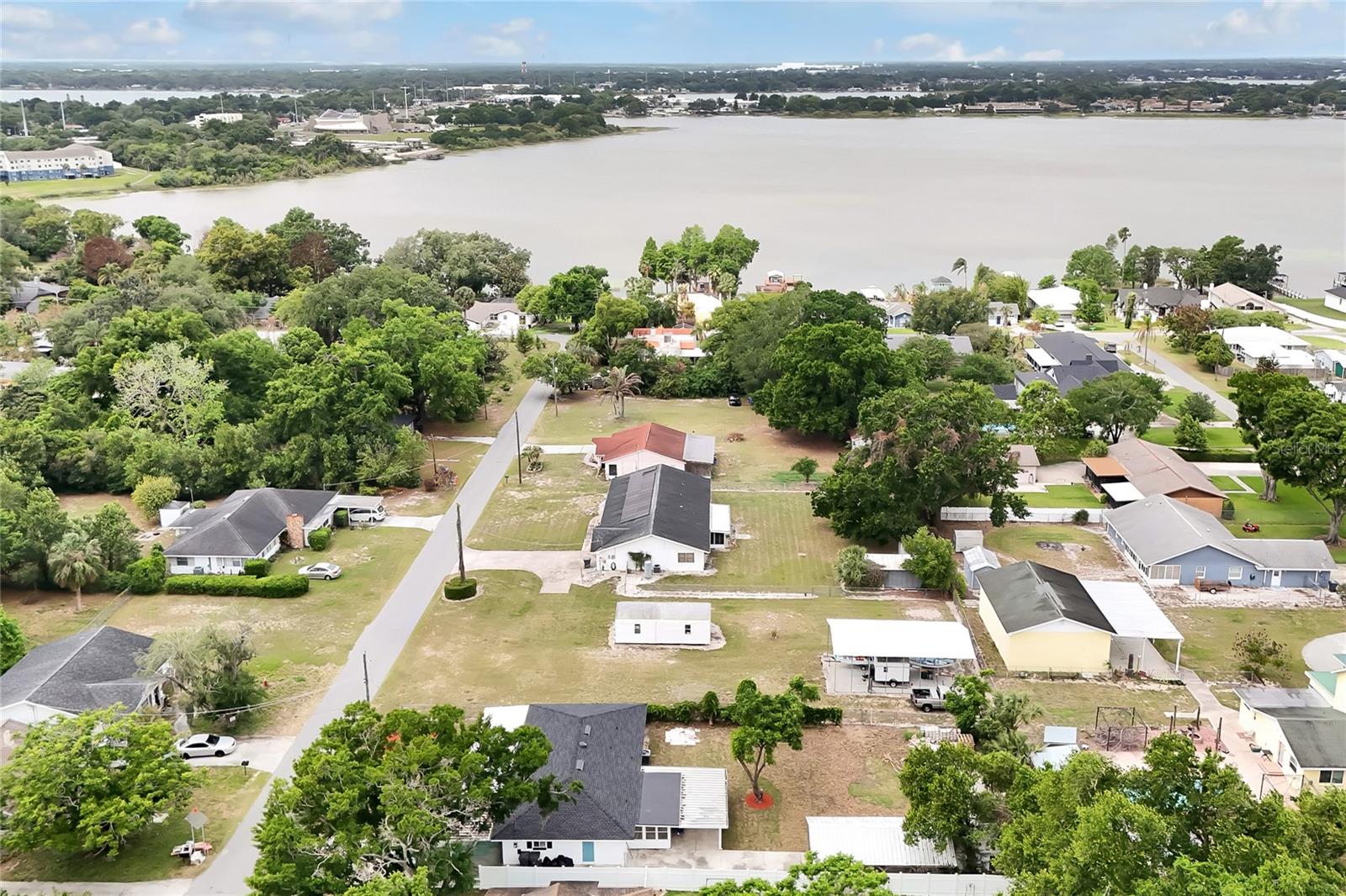 825 NW AVENUE Y AVE NW, WINTER HAVEN, FL, 33881