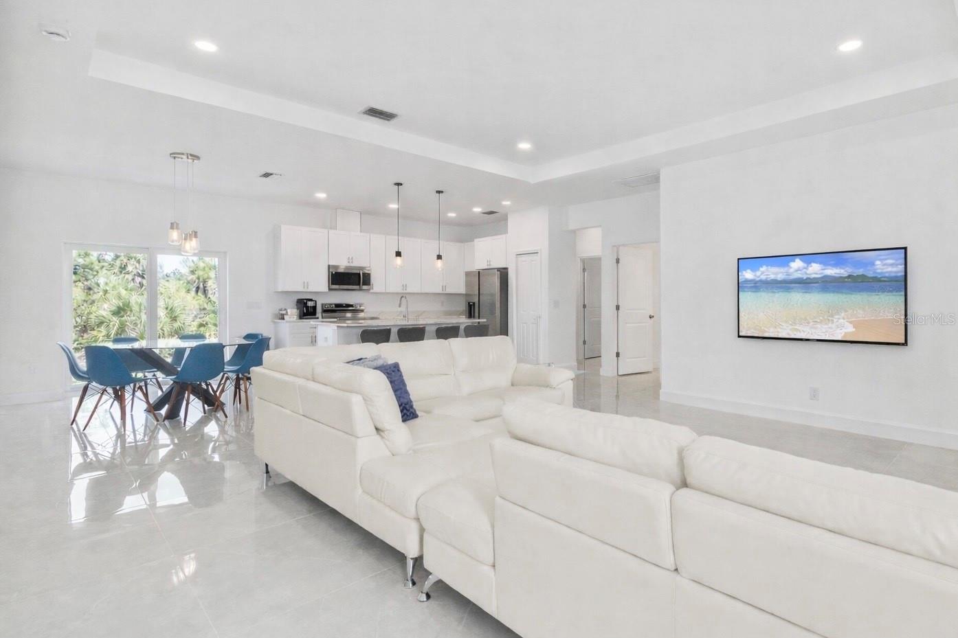 15473 LAKELAND CIR, PORT CHARLOTTE, FL, 33981