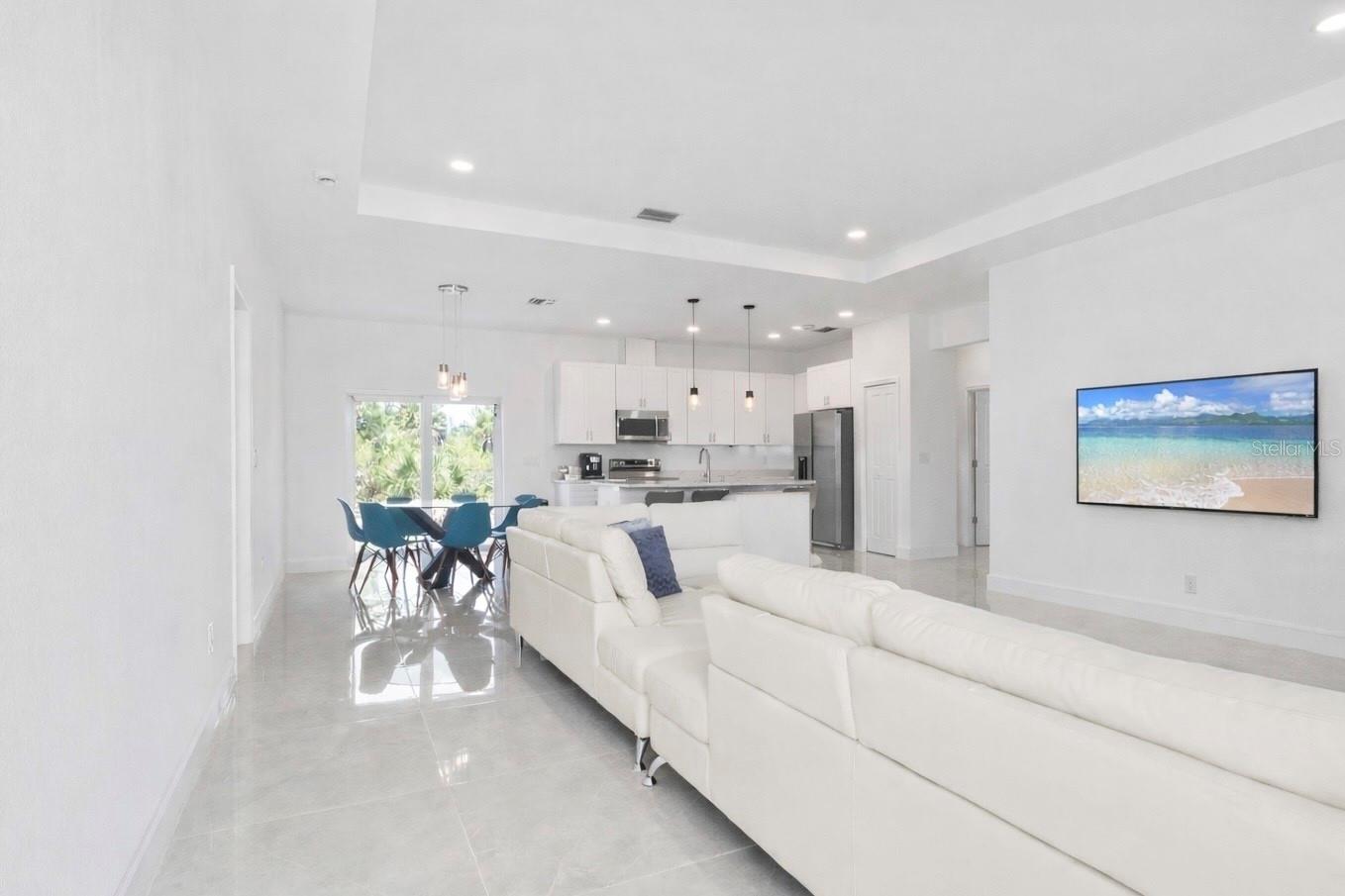 15473 LAKELAND CIR, PORT CHARLOTTE, FL, 33981