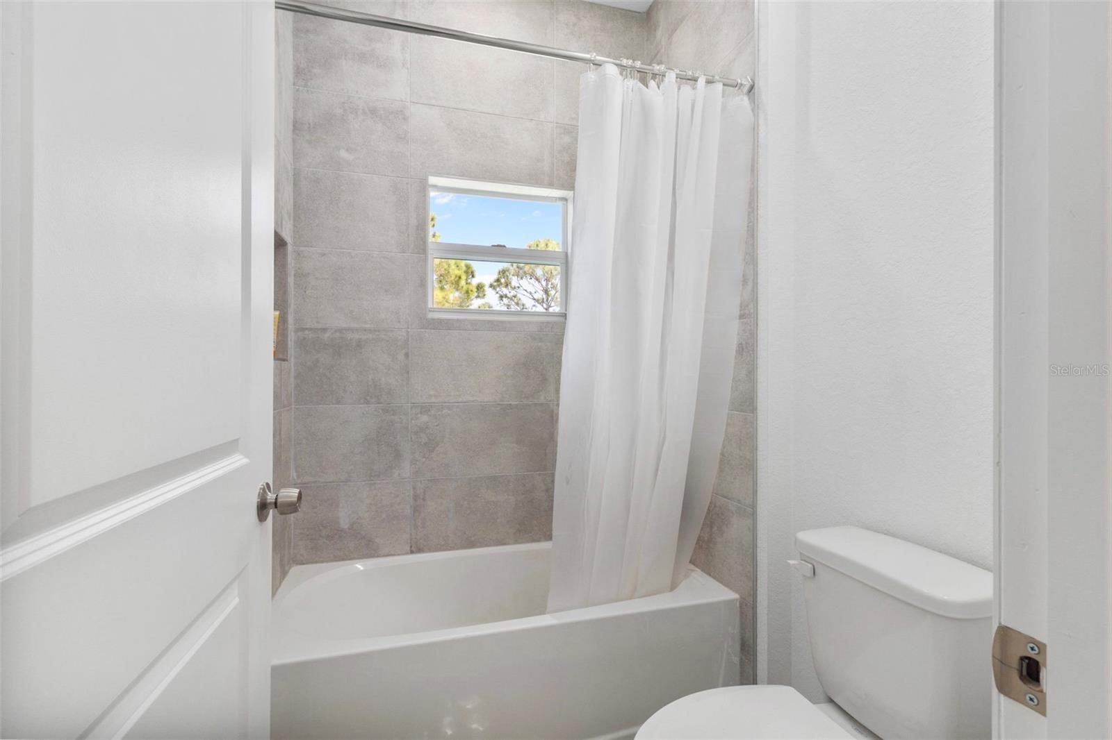 15473 LAKELAND CIR, PORT CHARLOTTE, FL, 33981