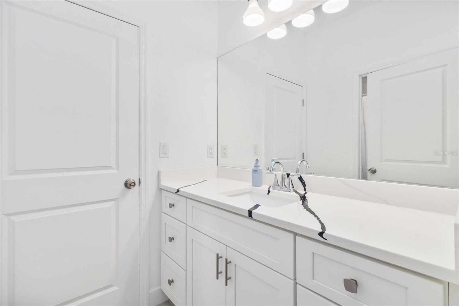 15473 LAKELAND CIR, PORT CHARLOTTE, FL, 33981