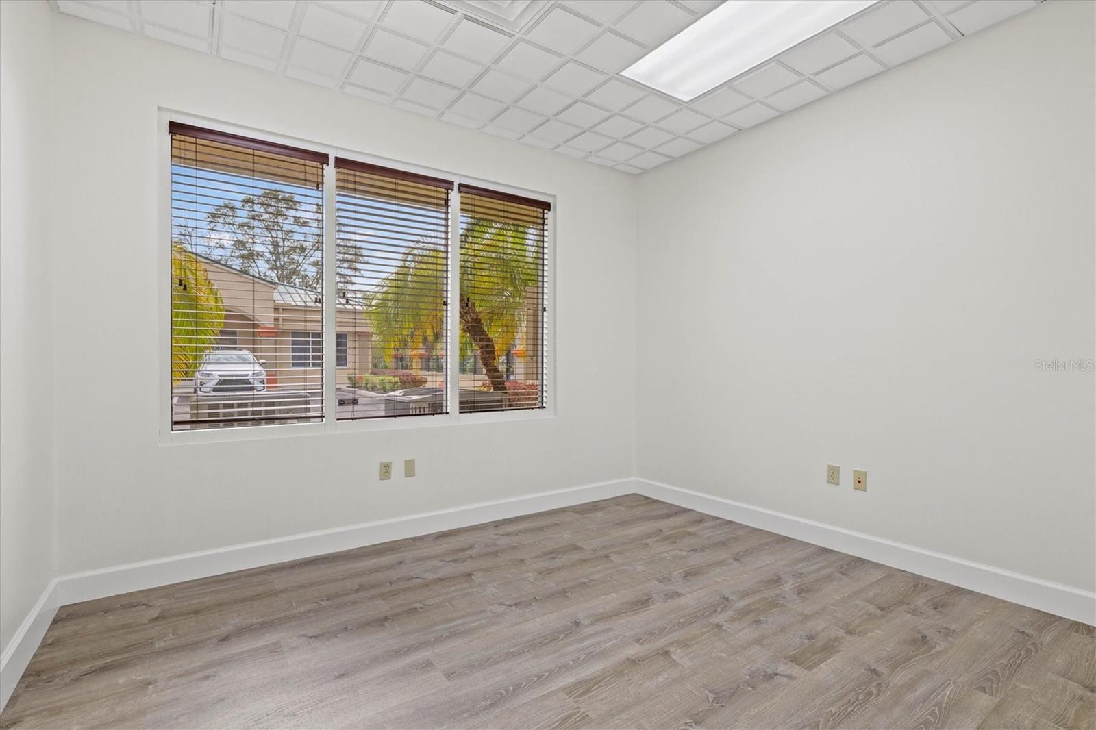 234 N RHODES AVE #105, SARASOTA, FL, 34237