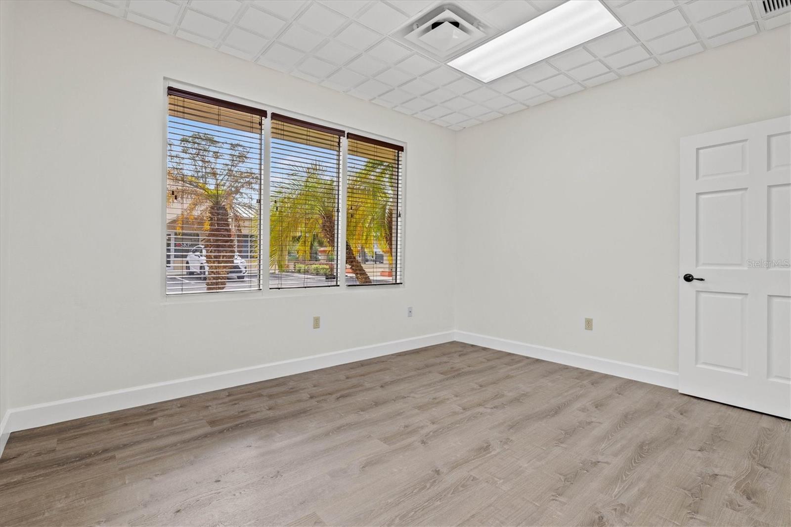 234 N RHODES AVE #105, SARASOTA, FL, 34237